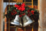 鈴がついたクリスマス飾り